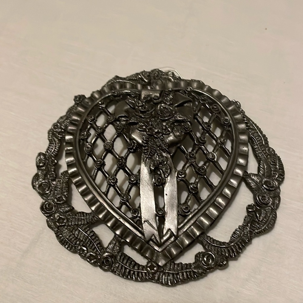 Metzke 1989 pewter heart shape